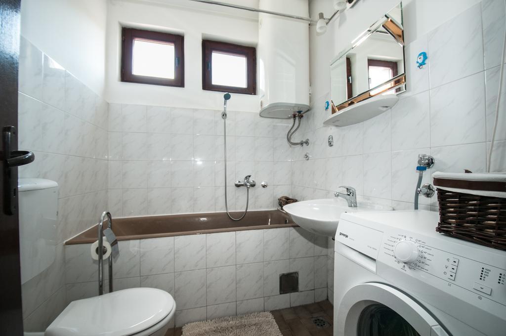 Sensitive Apartment Belgrado Esterno foto