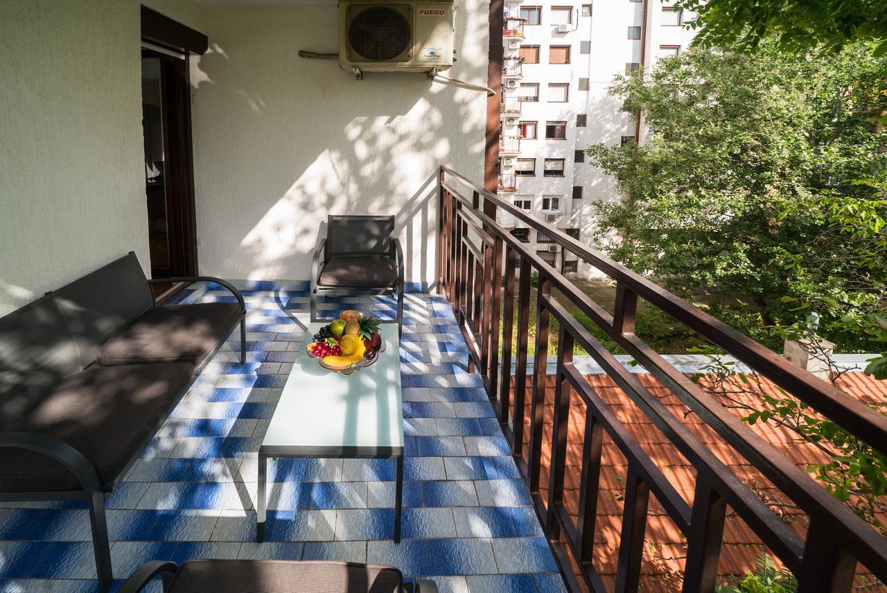 Sensitive Apartment Belgrado Esterno foto