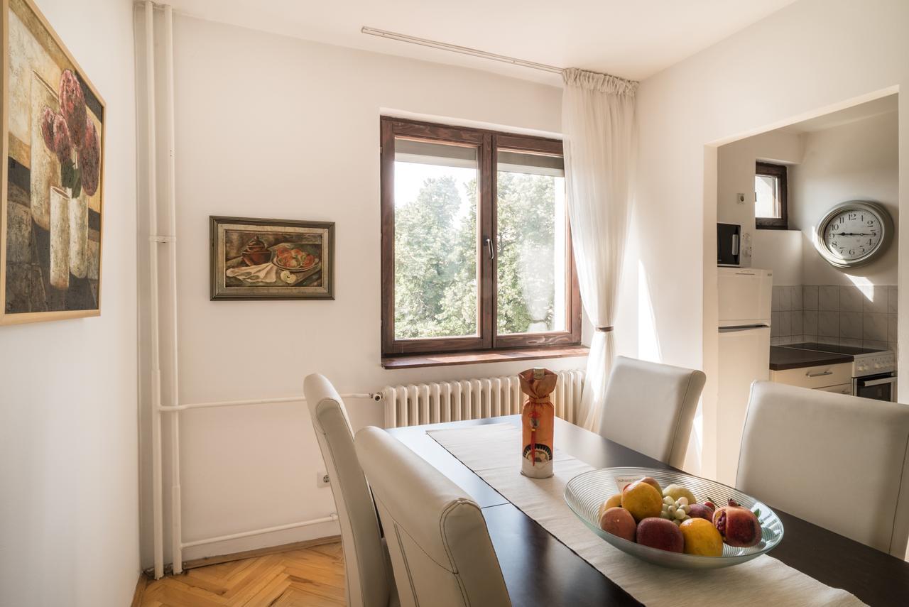 Sensitive Apartment Belgrado Esterno foto