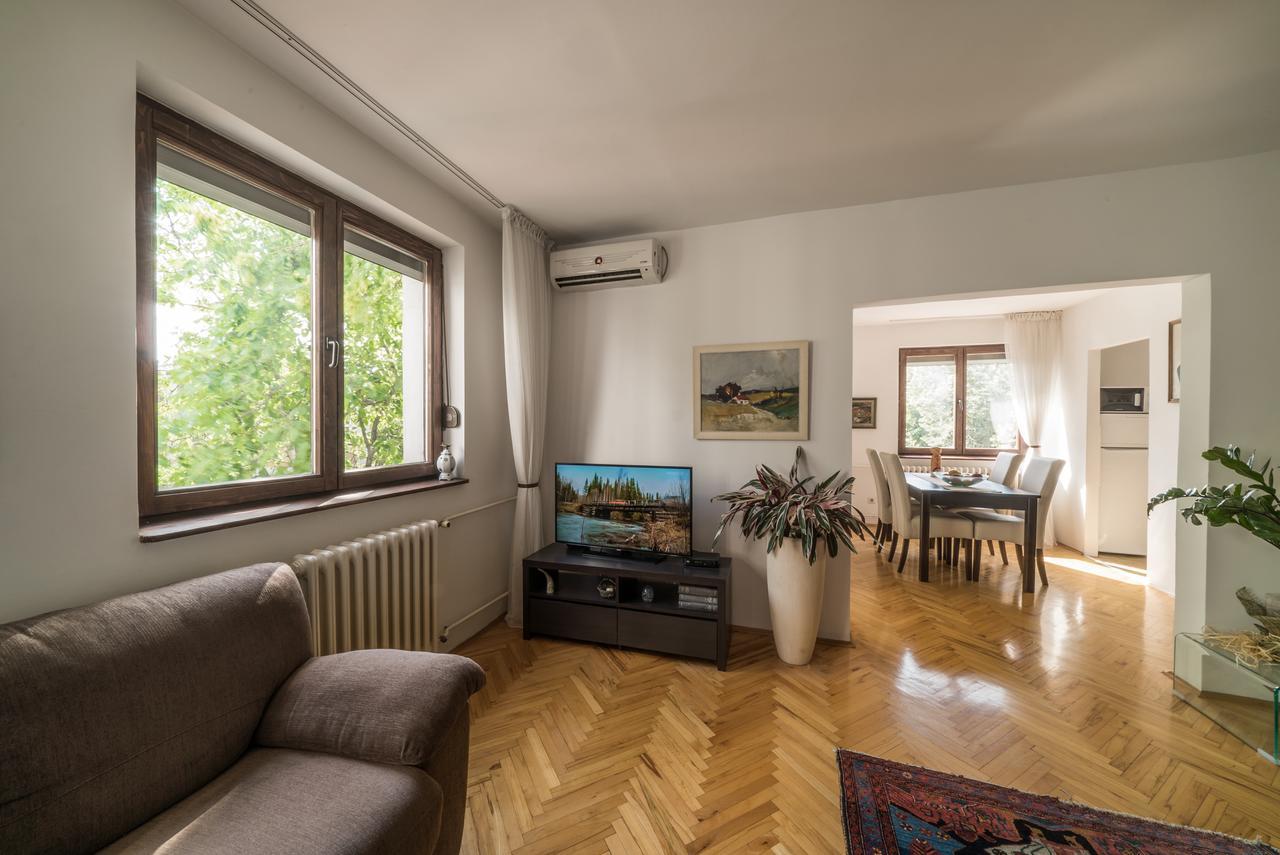 Sensitive Apartment Belgrado Esterno foto