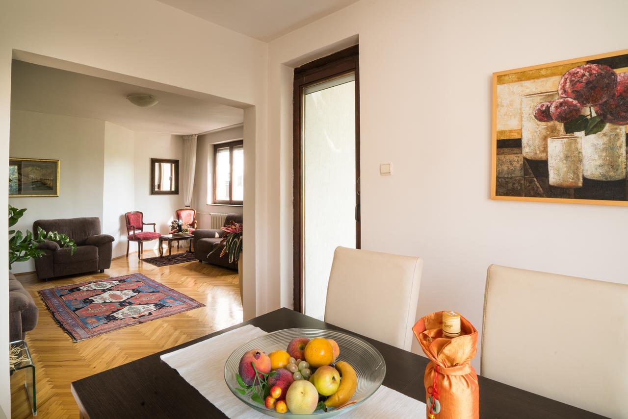 Sensitive Apartment Belgrado Esterno foto