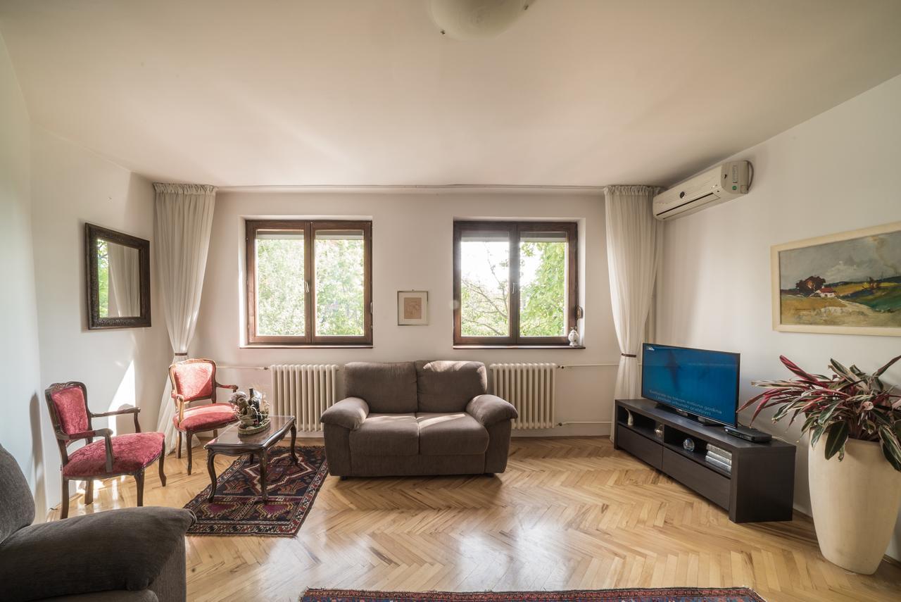 Sensitive Apartment Belgrado Esterno foto
